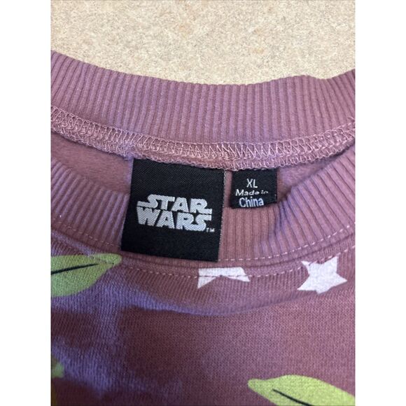 Star Wars “Baby Yoda” Cropped Women’s XL Sweatshirt - NEVER WORN! - Picture 4 of 5